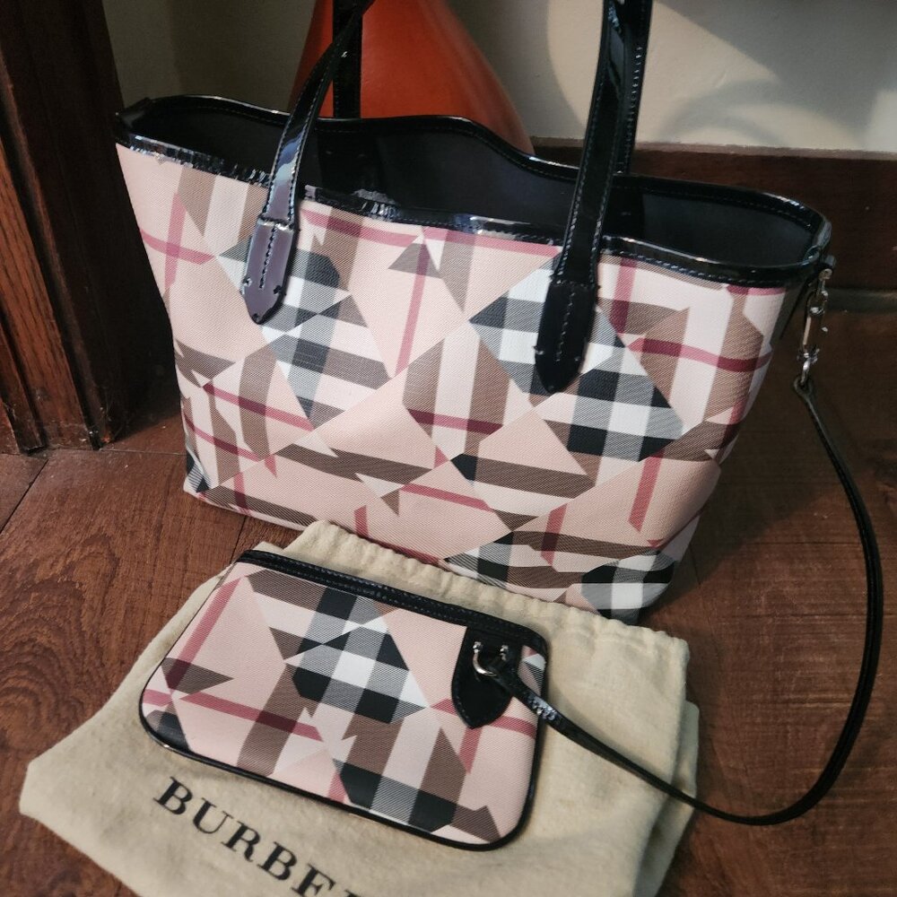 Burberry Tote/Shlder removable pouch with Dust bag All Authentic